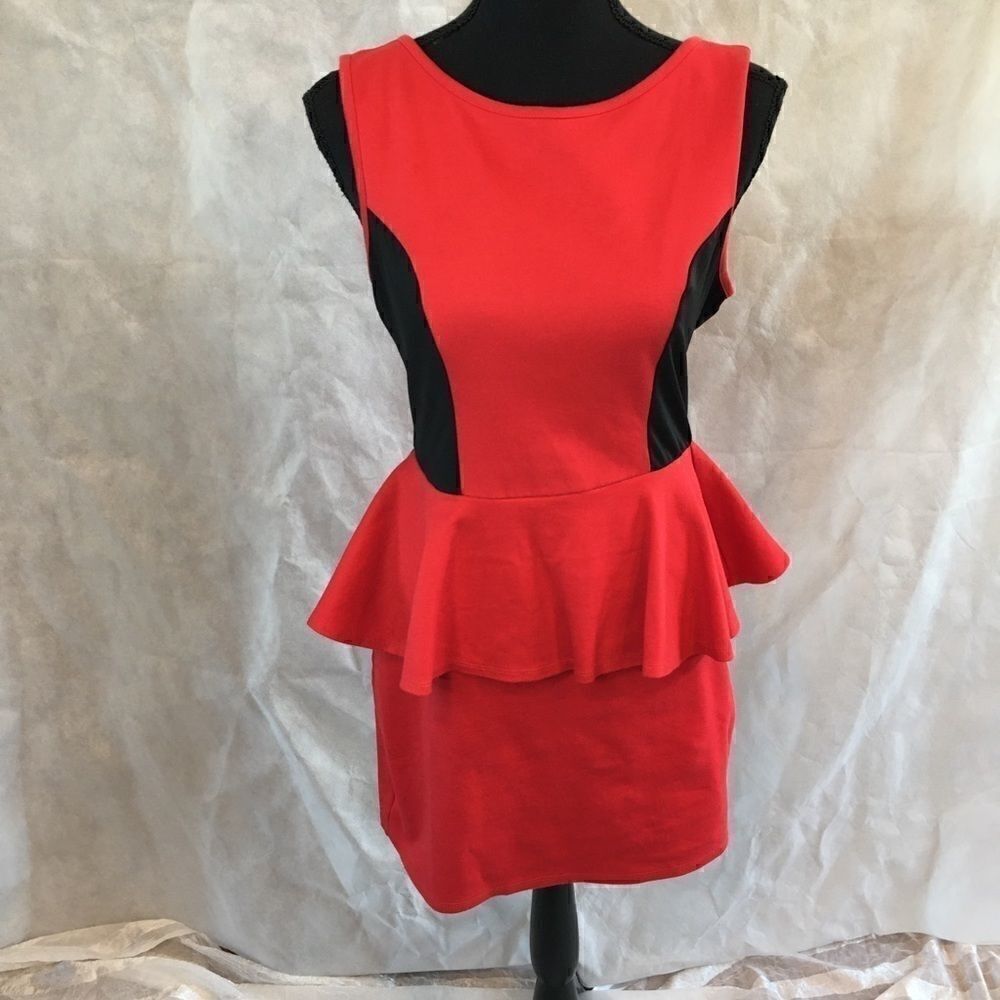Olsen (Size 11) Mini Dress red black zipper back